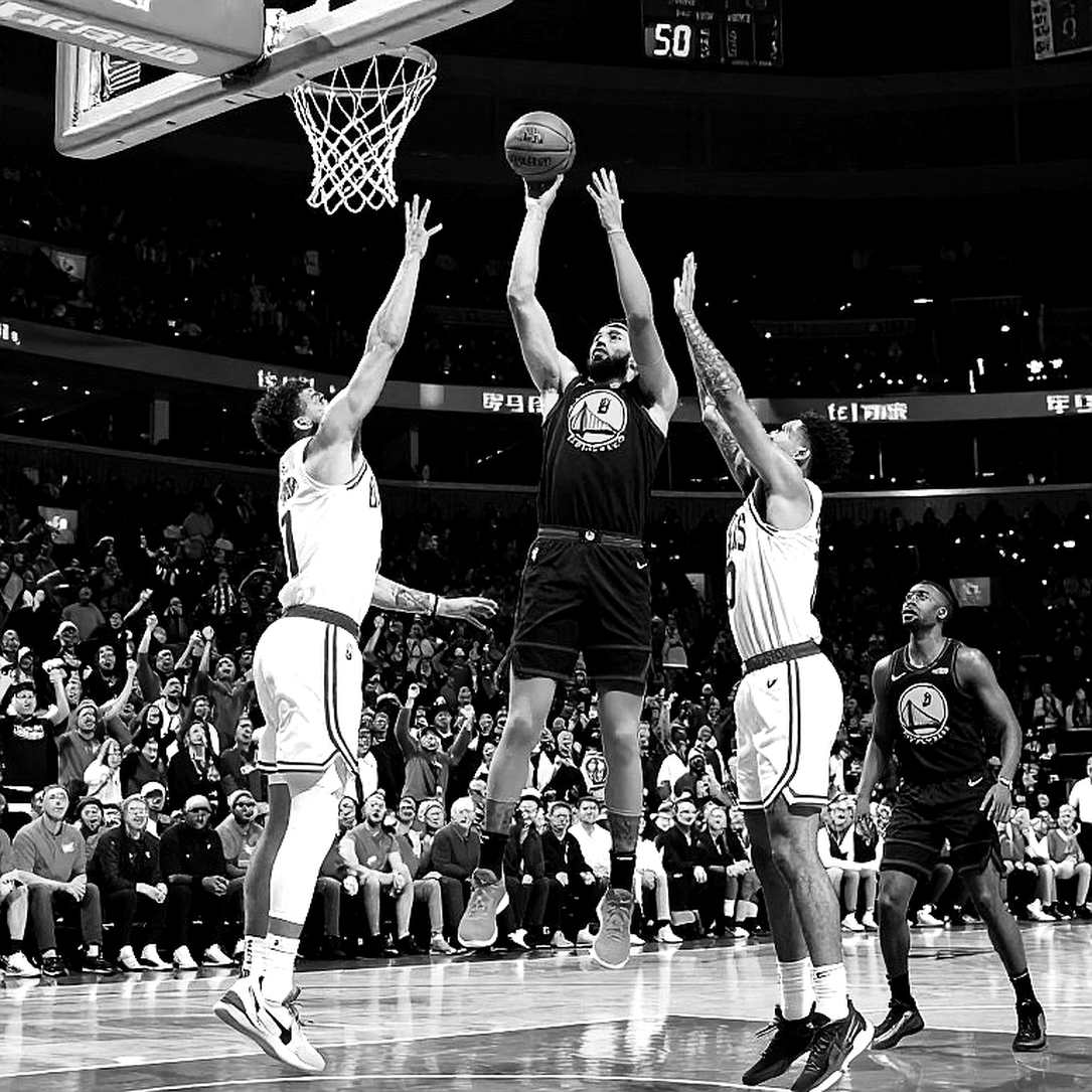 43 điểm trong hiệp một: Toronto mở màn bằng áp lực, Kawhi Leonard mở màn bằng 11 quả ném phạt