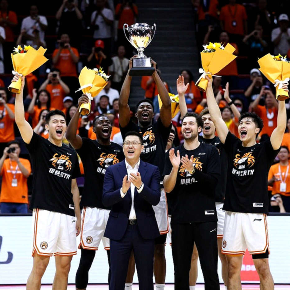 UST 80-75 La Salle: Bốn quả phạt ném của Acido và canh bạc Akowe trong 30 giây cuối